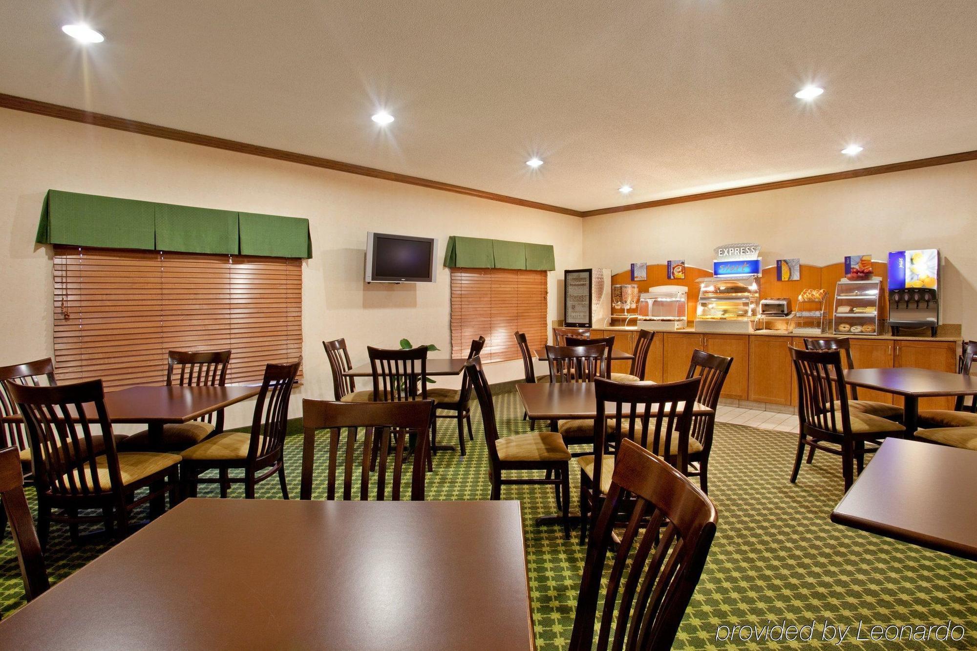 Baymont By Wyndham Merrillville Étterem fotó