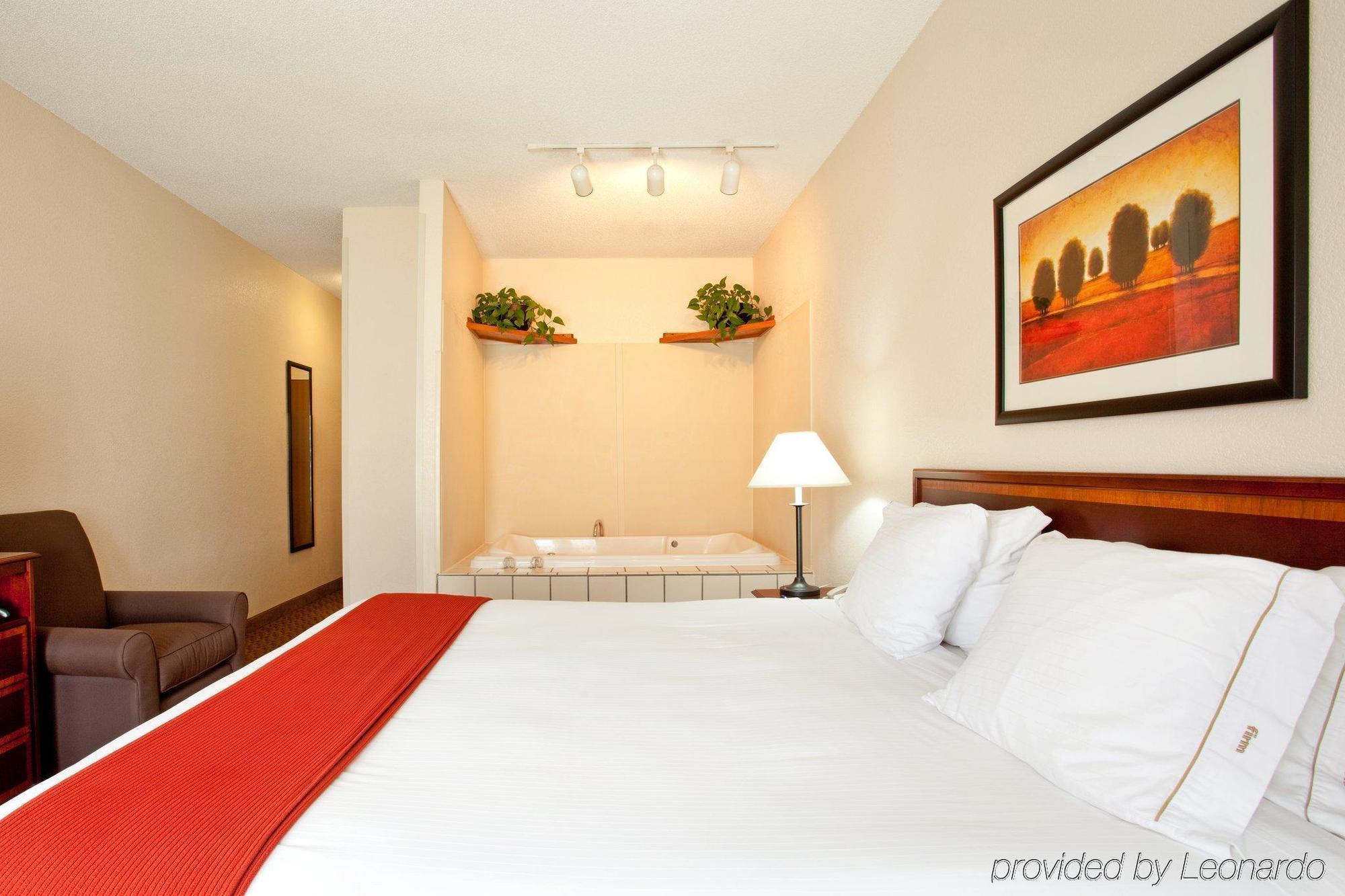 Baymont By Wyndham Merrillville Szoba fotó