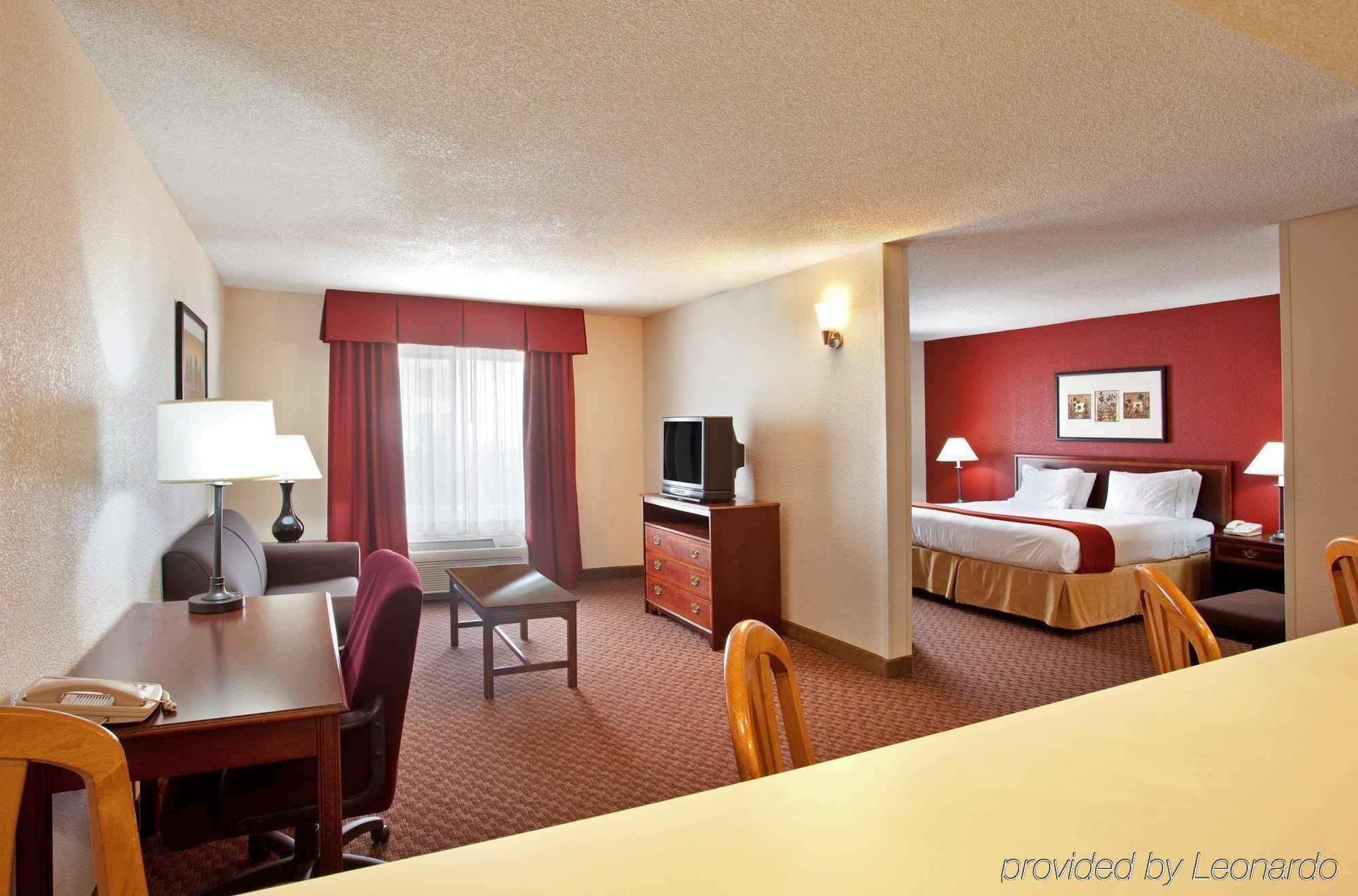 Baymont By Wyndham Merrillville Szoba fotó