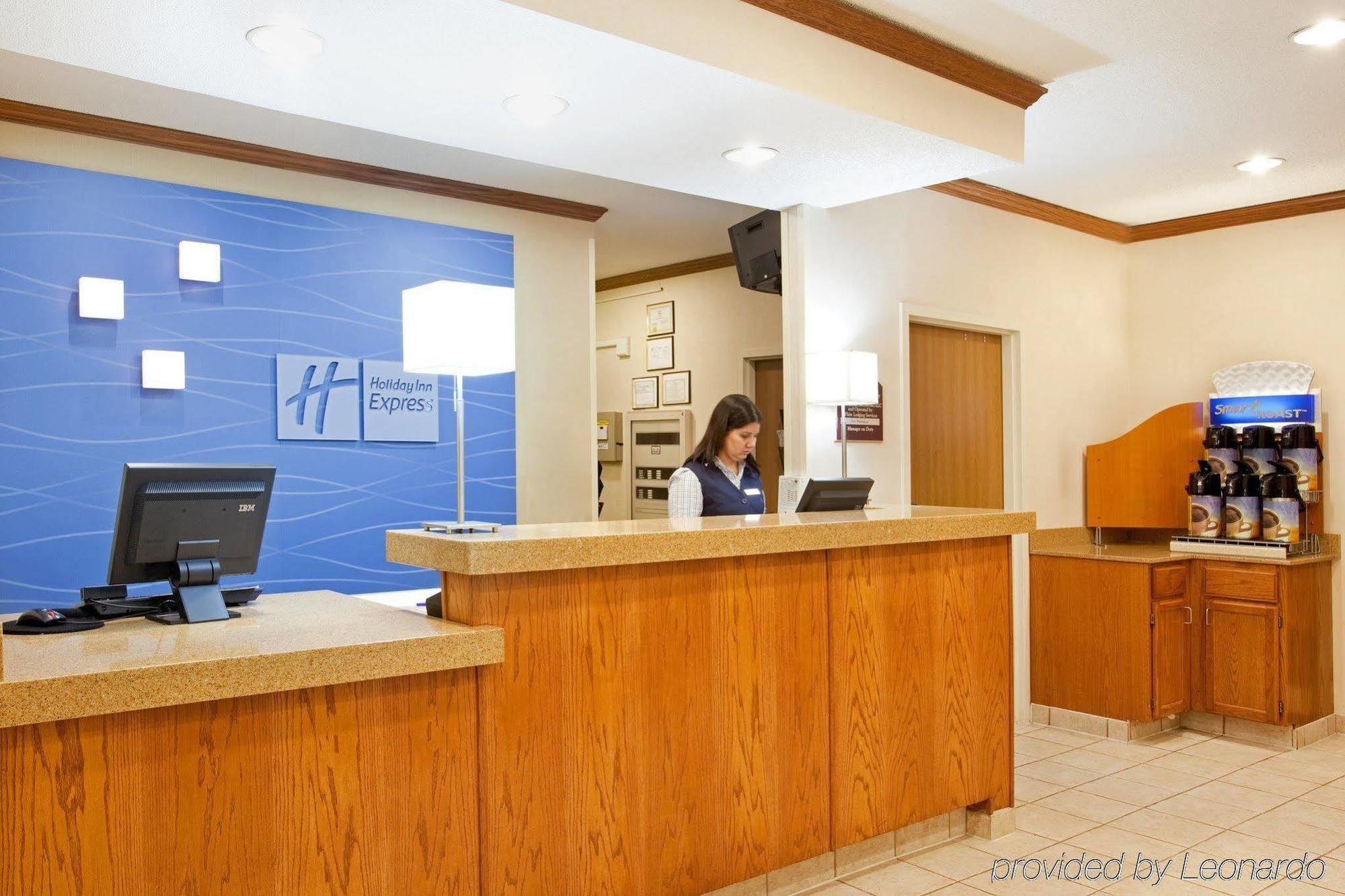Baymont By Wyndham Merrillville Beltér fotó